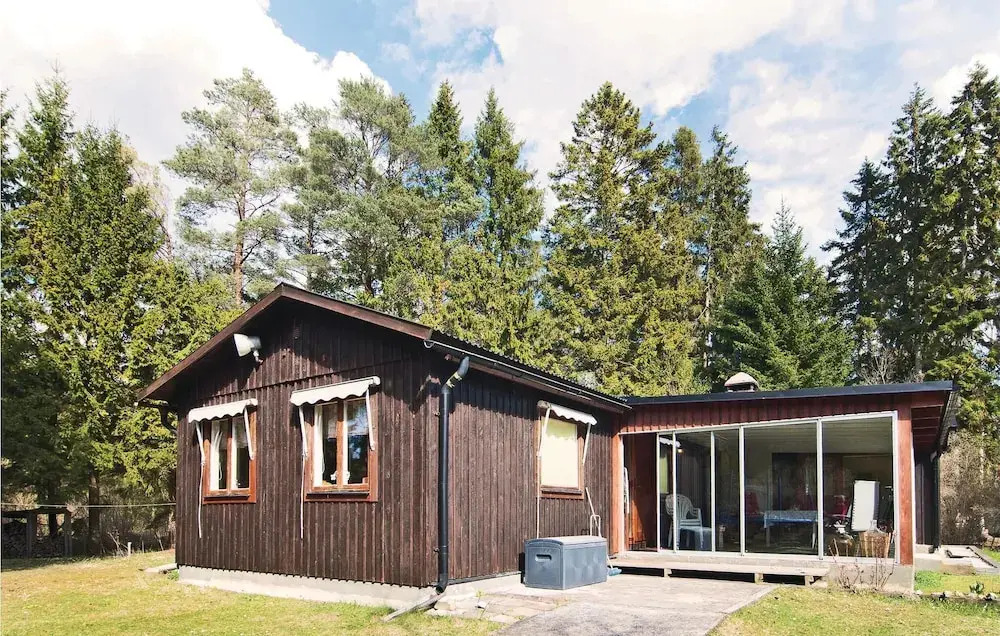 2 Bedroom Stunning Home In Slite