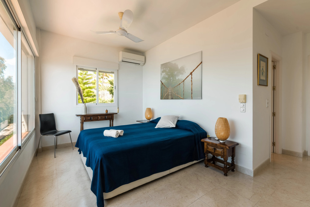 CERRO GORDO luxury 4 bedroom" vila" with spectacular views of the coast and mountain and 18m long swiming pool