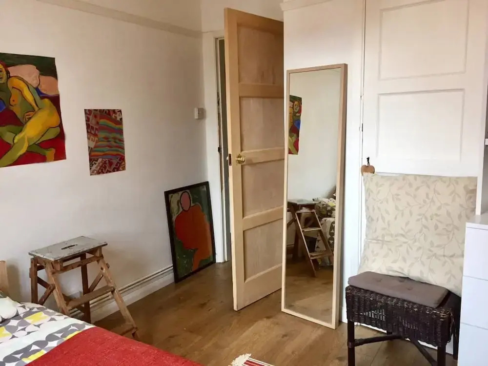 2 Bedroom Apartment in West London