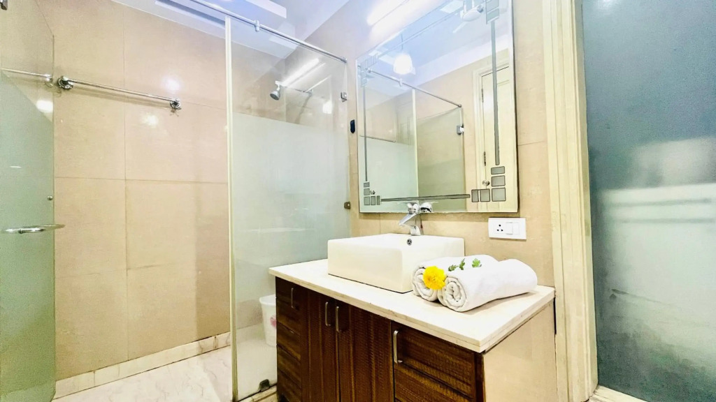 BluO Park Facing 3BHK - Balcony, Lift, Parking