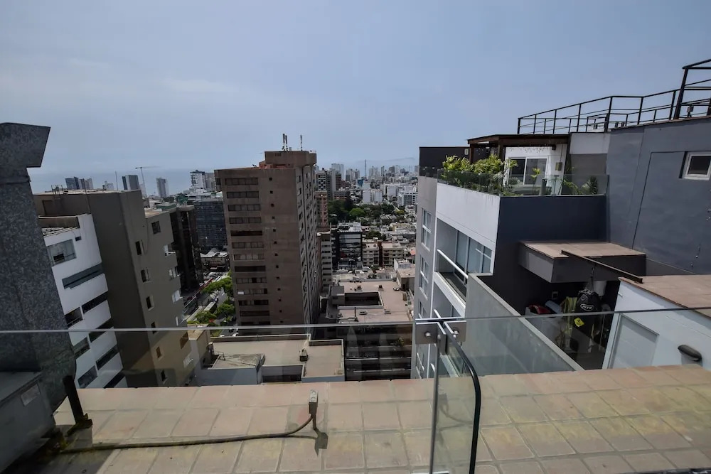 Miraflores Nest Upper Pardo
