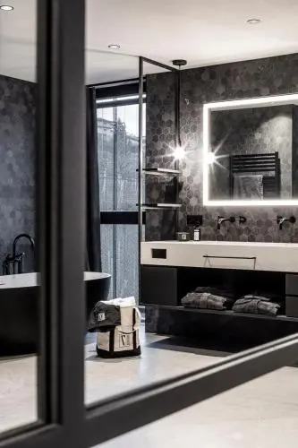Apartment 7