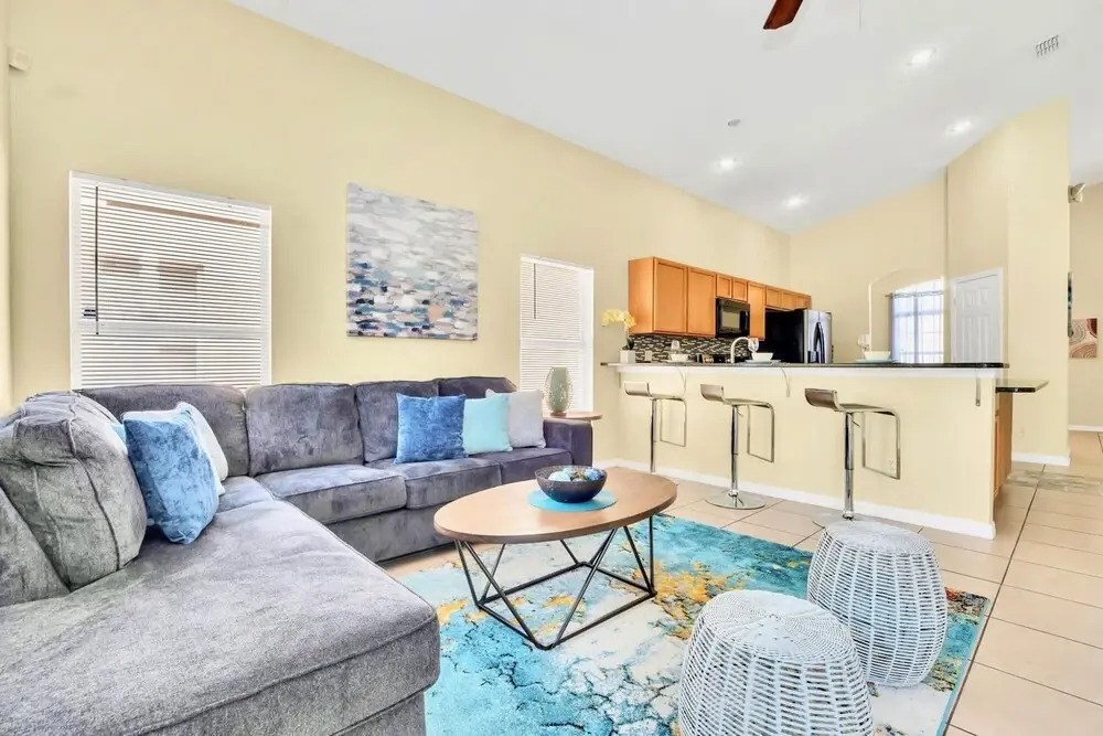6BR Family Home With Private Pool Hot tub BBQ