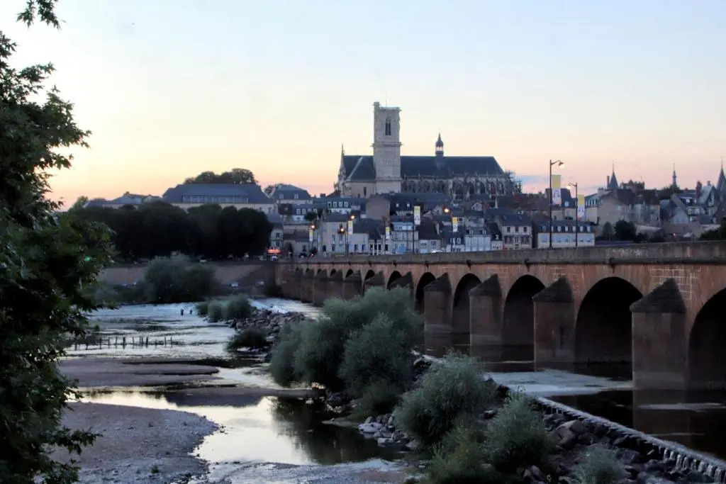 Le FAIDHERBE Style AppartHôtel - Parking gratuit - Calme et lumineux