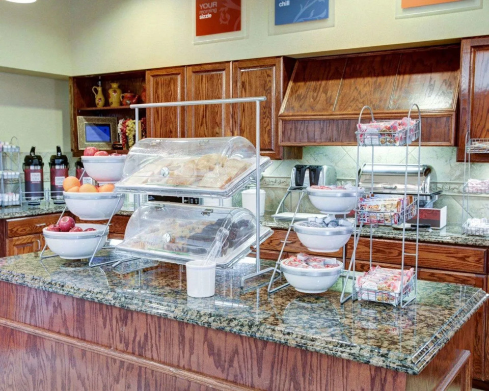 Comfort Suites University Drive