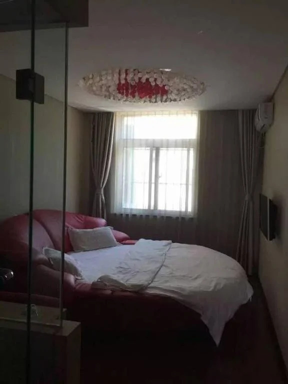 Apple Fashion Theme Hotel