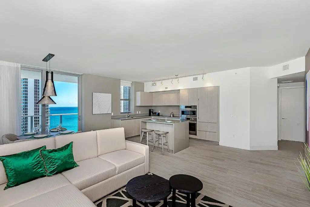 5 STARTSAMENITIES Luxury 2BR. FRONT Ocean & Bay VIEW