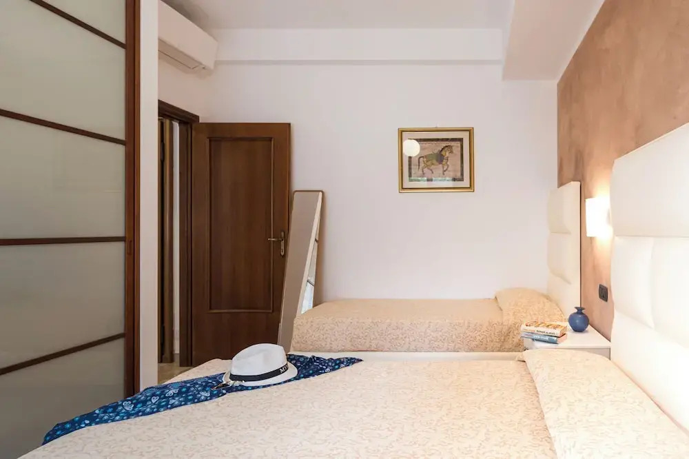 Kriss Apartments