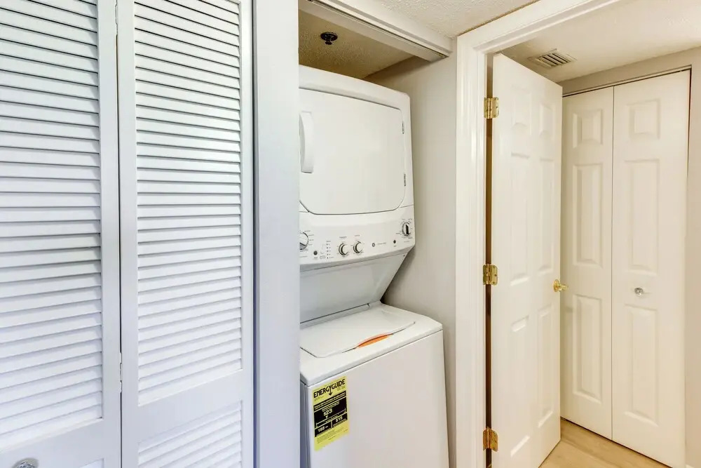 Walk to Beach: Home w/ Porch on Anna Maria Island!