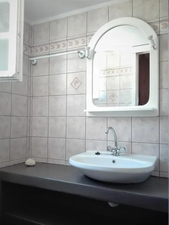 SUNNY HOUSE with amazing view for 4+2 persons