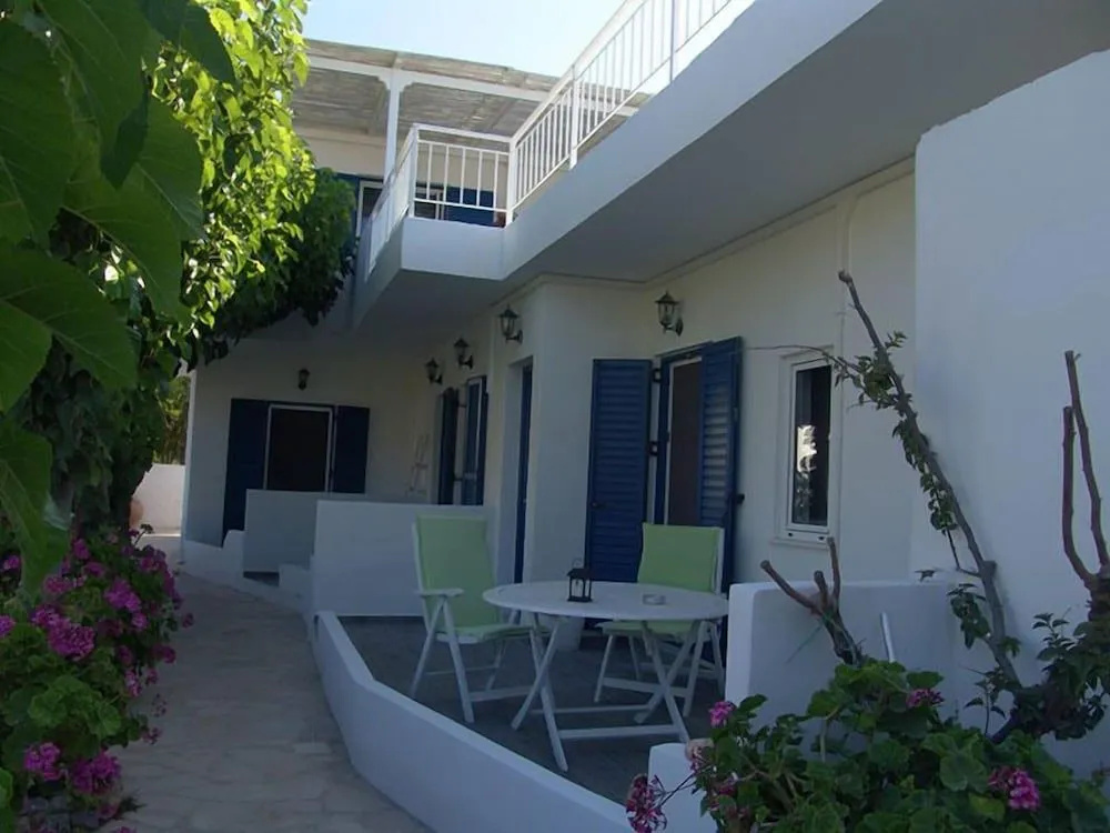 Avlomonas Beach