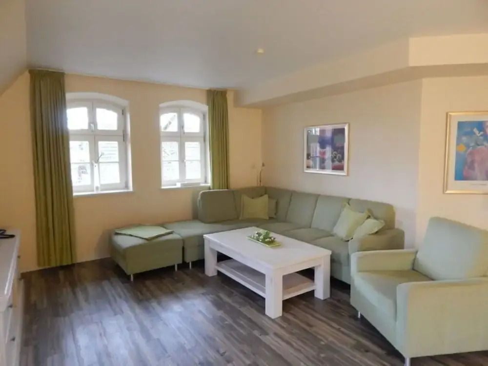11 Bohler Brise Modern Retreat
