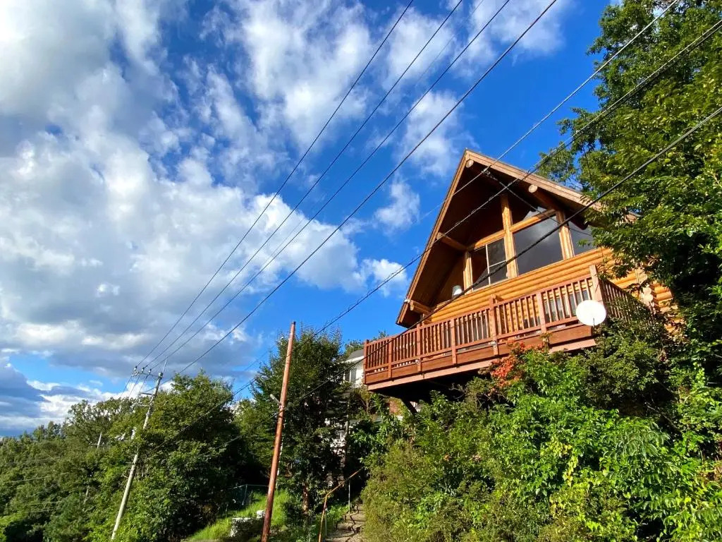 A Private Log House with Mt Fuji View & Piano - "Thangtong House Japan"