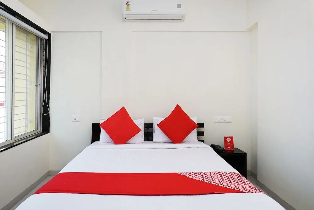 OYO 23670 Hotel Resonare Residency