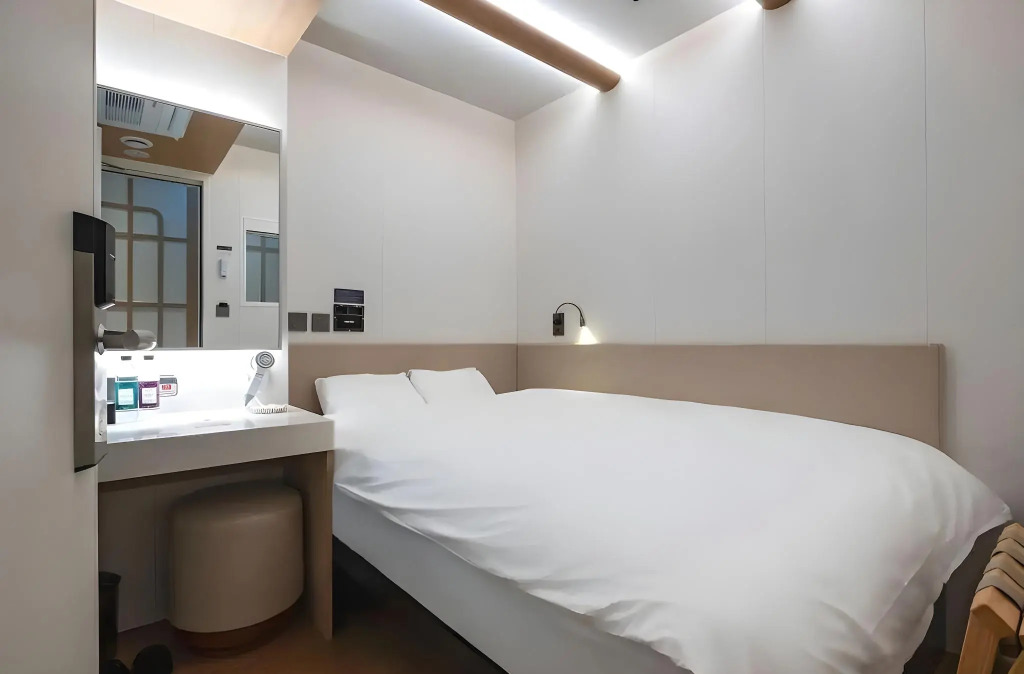 DarakHyu Yeosu Capsule Hotel by WALKERHILL