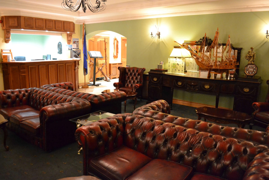 Caisleain Oir Hotel