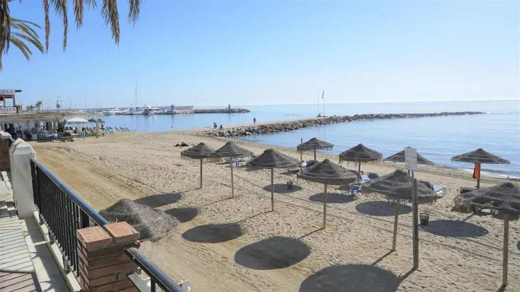 Skol 508 West Facing Duplex Apartment with Amazing Sea Views