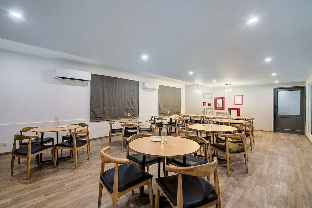 Super Townhouse Lakdikapul