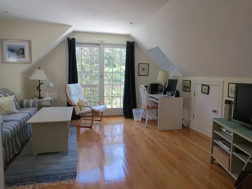 510 Barn Hill Road - Two Bedroom House