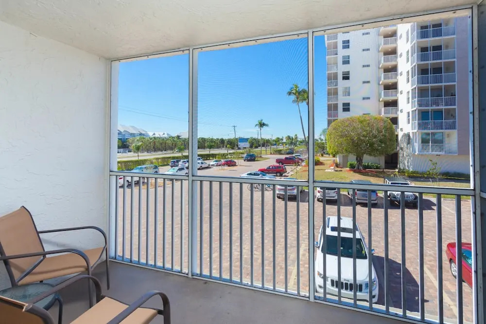 Bonita Beach 5500 - 5205