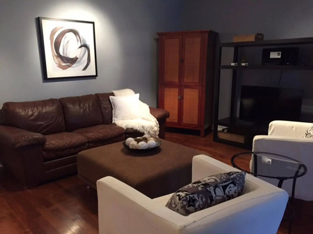 ApartHotelMontreal by Les Terrasses Saint Urbain 2225I2