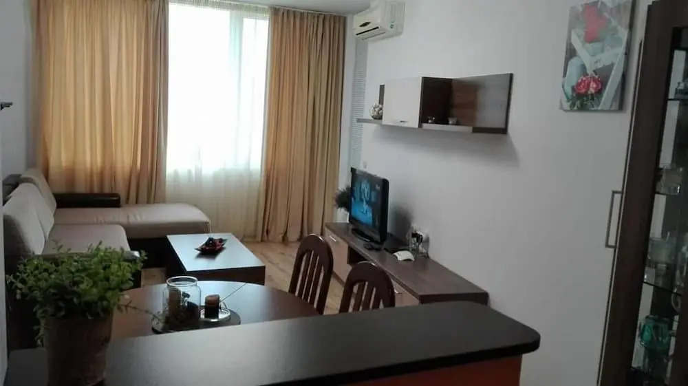 Sunny Apartment in Burgas