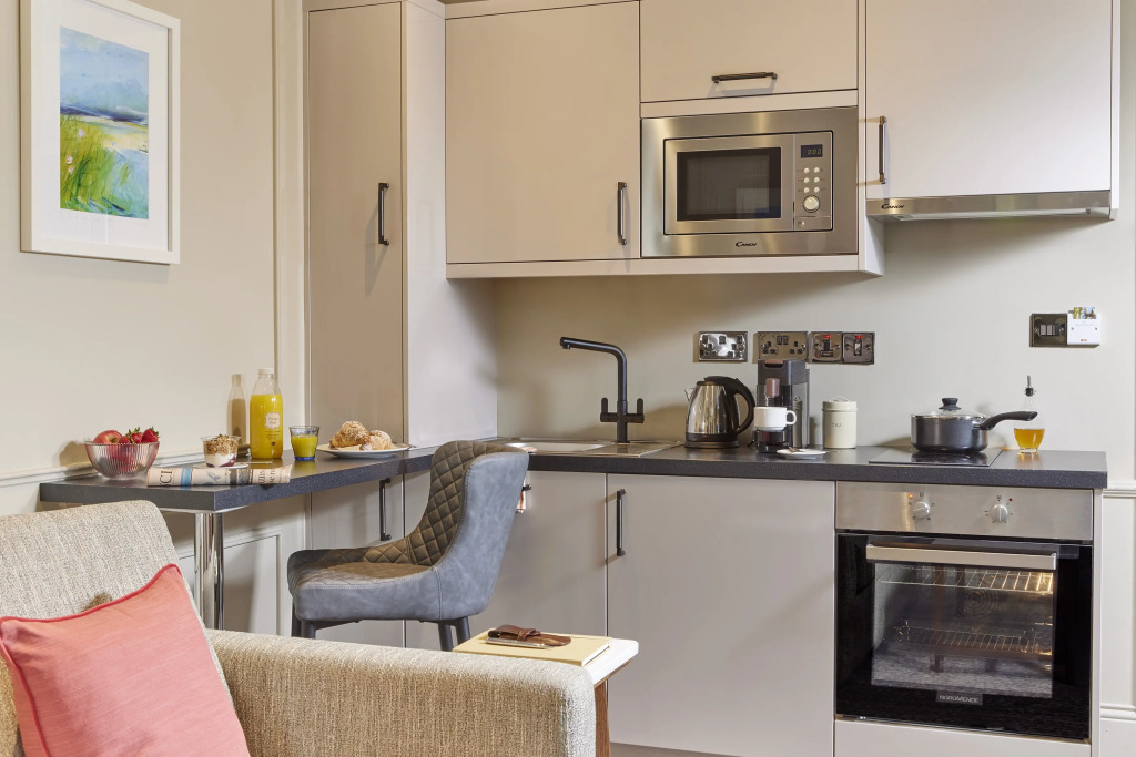 Waterloo Town House & Suites