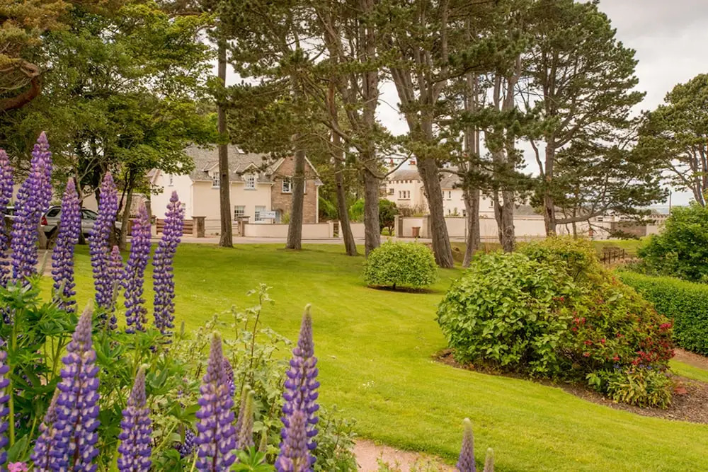 Sea View Lodge