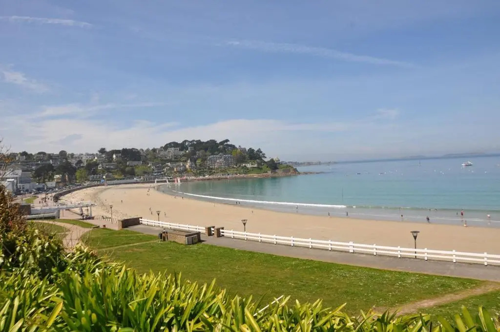Appartement VUE MER avec terrasse-jardinet à PERROS-GUIREC - Réf 825