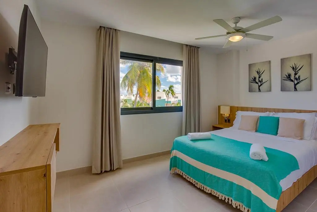 Private Picuzzi in New Penthouse Los Corales, 403