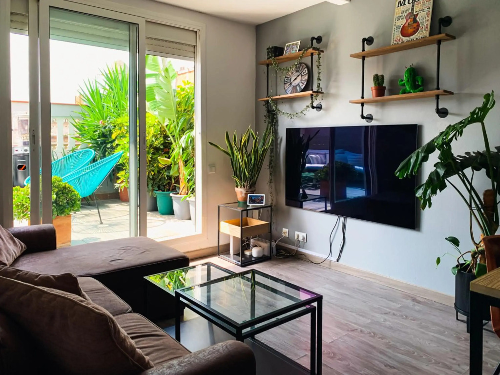 Incredible 2BR Penthouse with Urban Rooftop Garden