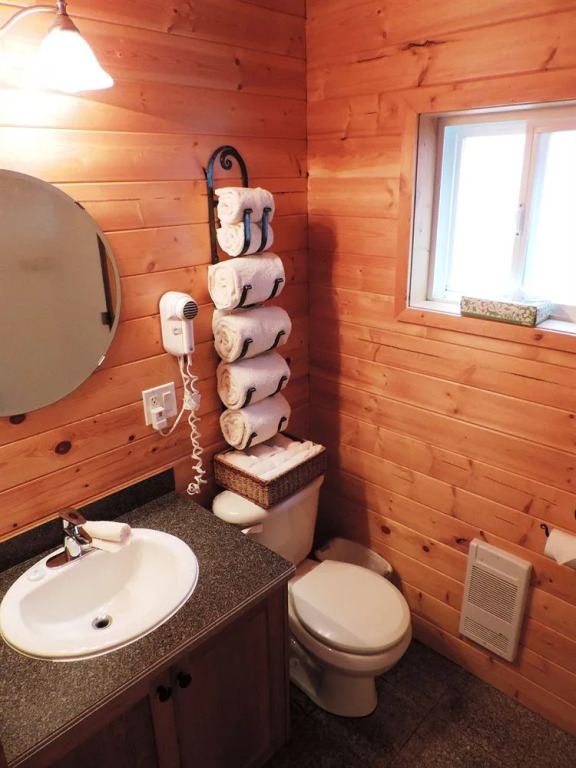 Wild Pacific Waterfront Cabins