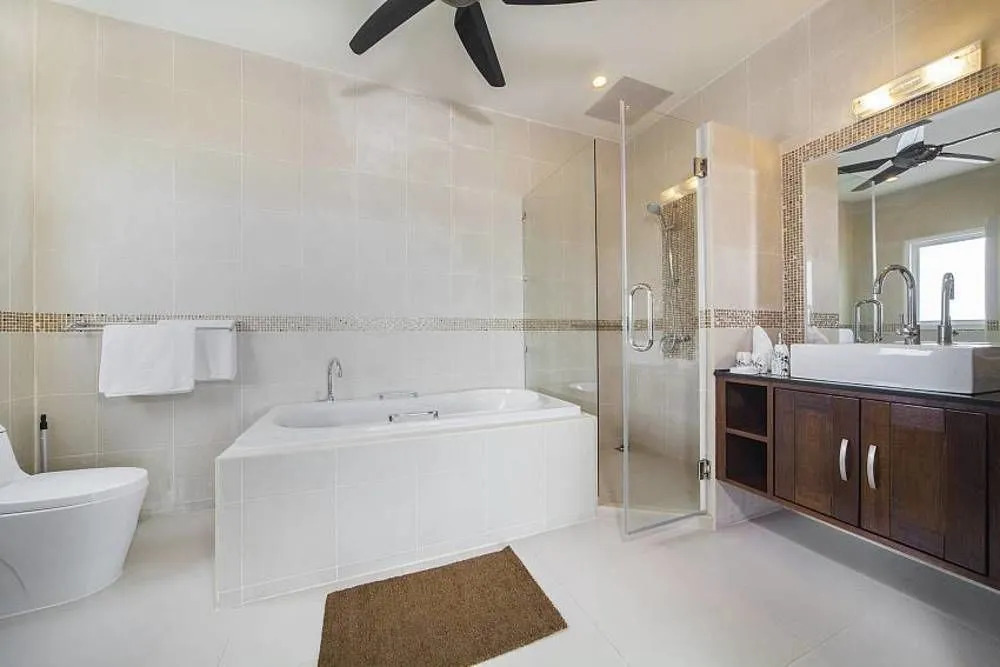 Villa Hin Fa 8 Bed Seaviews in Extensive Modern Grandeur