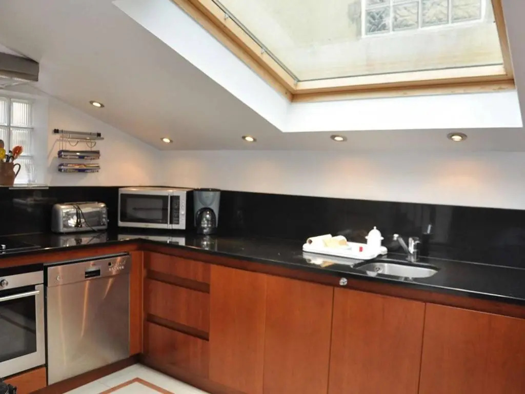 Maison à 100m de la mer avec WiFi, parking privé et jardin, au cœur de Trégastel - FR-1-368-210