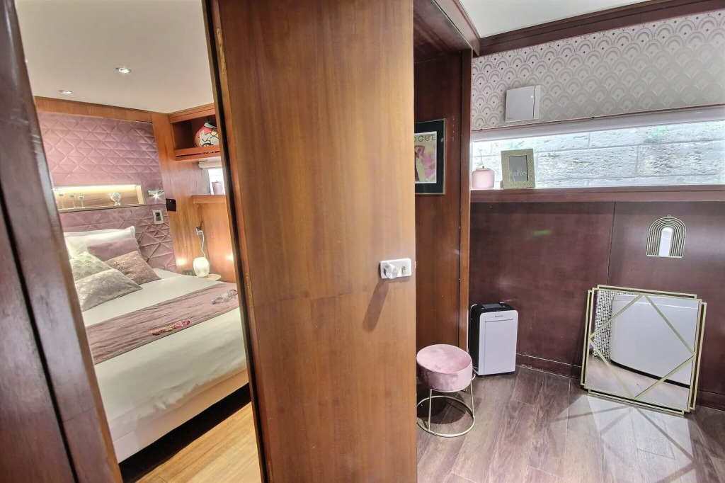VIP Paris Yacht Hôtel & Spa