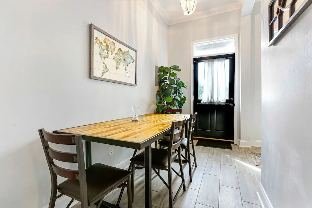 Charming Homes Close to French Quarter