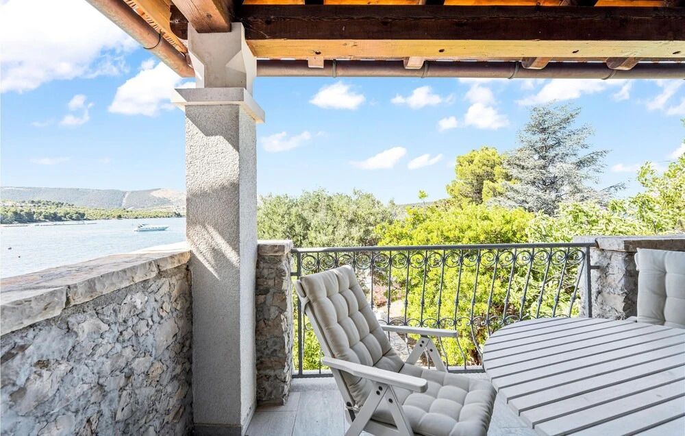 Awesome Apartment in Zaboric With 2 Bedrooms and Wifi