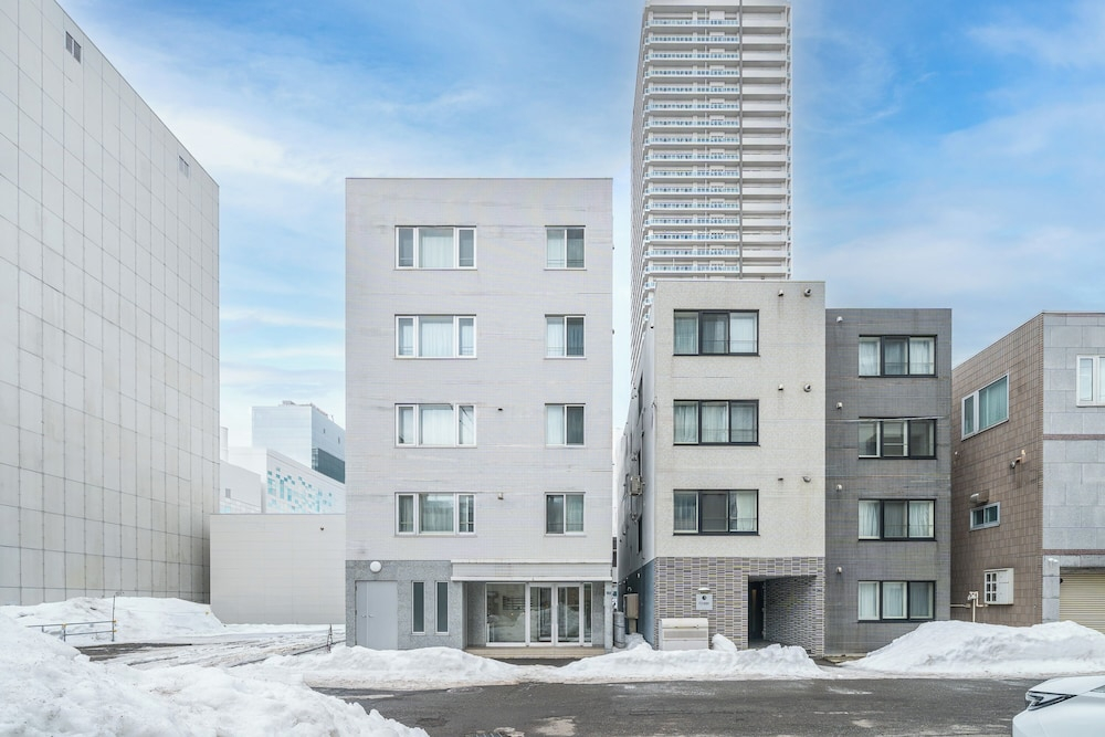Court Villa Sapporo 401