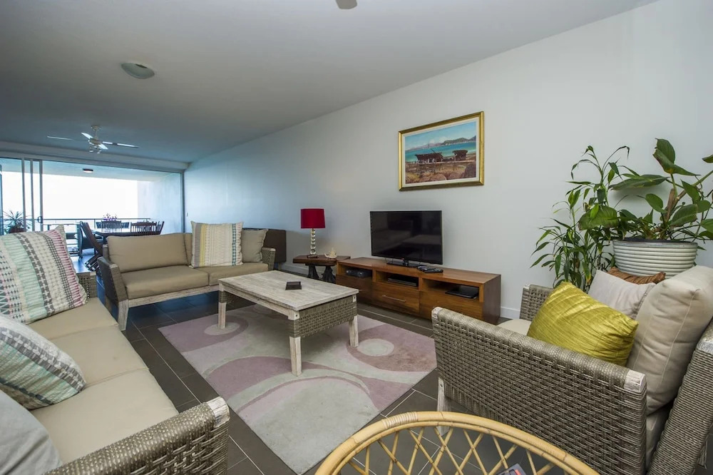 1 Bright Point Apartment 5404
