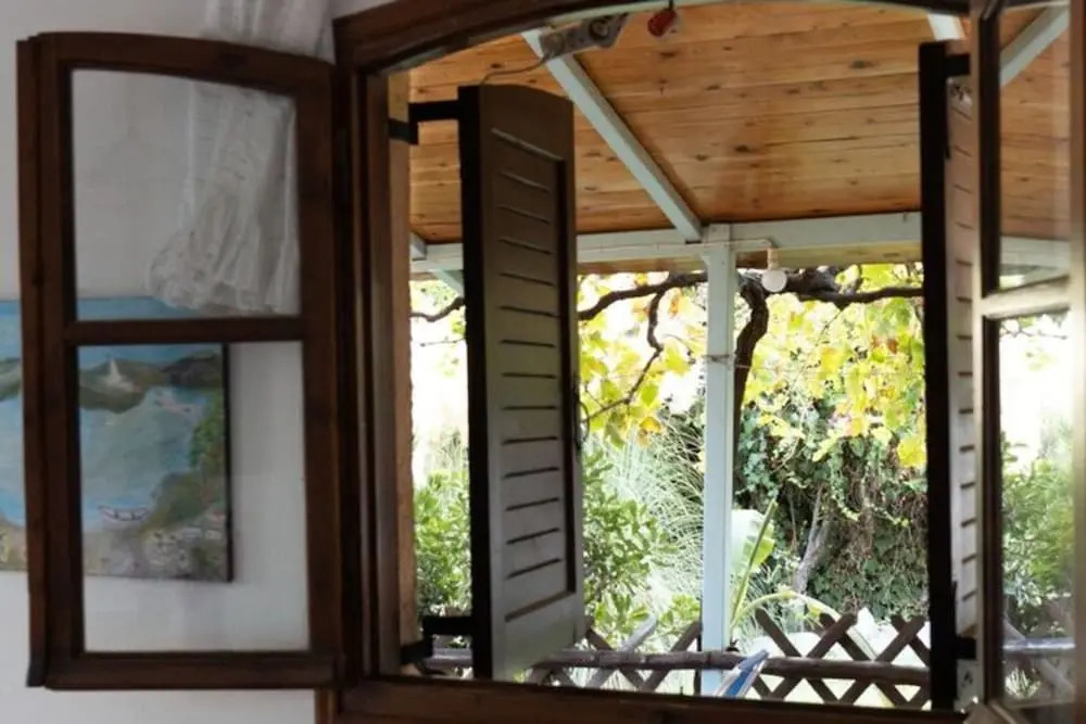 Ficus Seafront Villa, Eco Pool & Close to Beach, By ThinkVilla