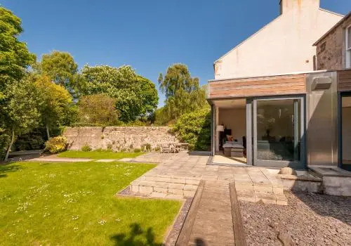 The Lochside House Residence