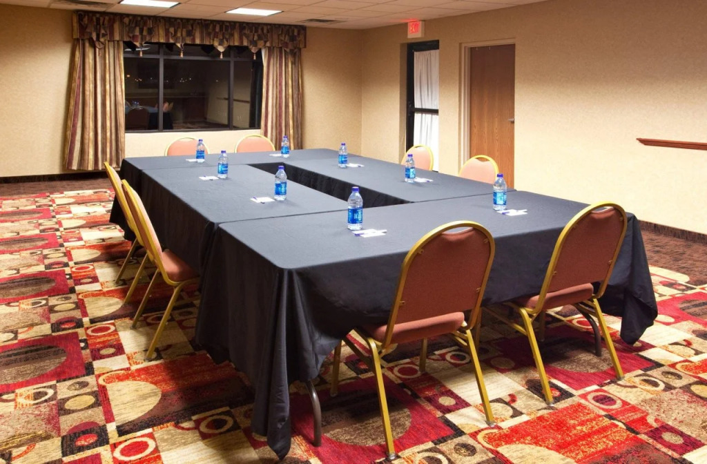 Holiday Inn Express Hotel & Suites Bowling Green by IHG