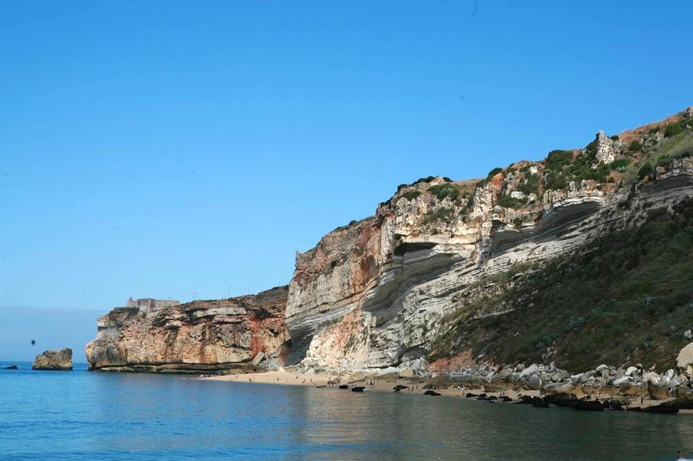 Apartment With 3 Bedrooms in Nazaré, With Wonderful sea View, Furnished Balcony and Wifi - 30 m From the Beach