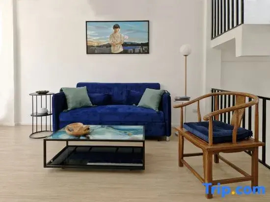 Your Local 3-Storey Townhouse | Outdoor Rooftop Bathtub & King Bed