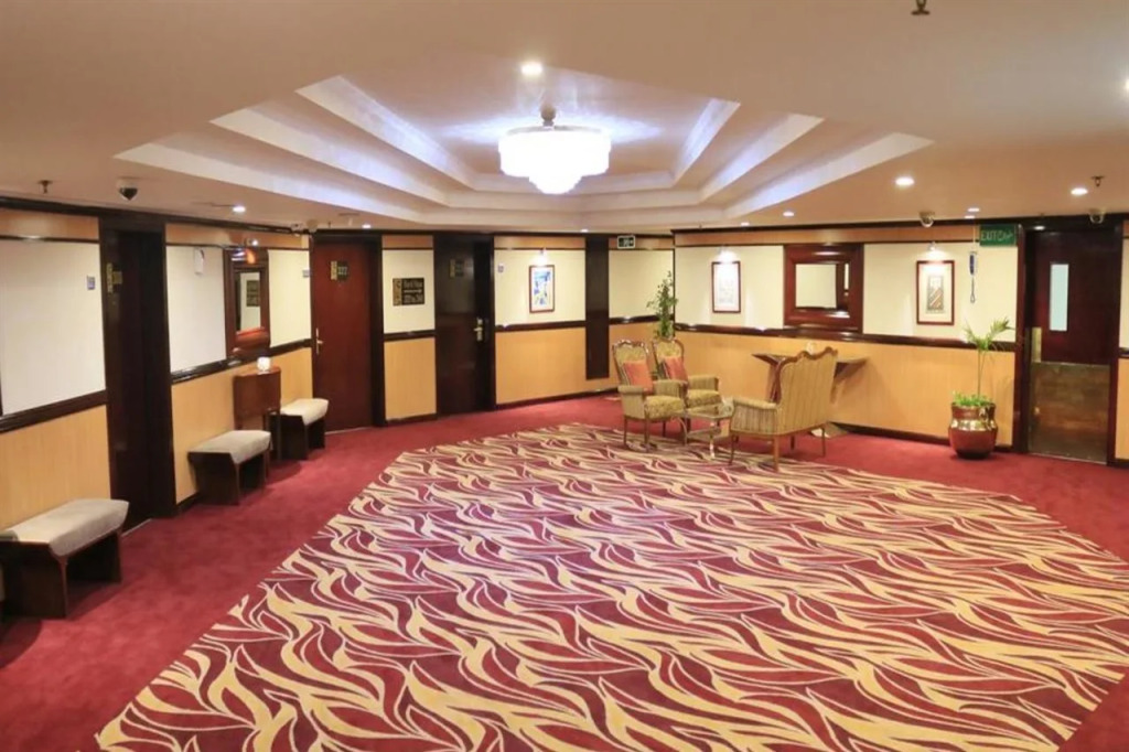 Dubai Grand Hotel by Fortune, Dubai Airport