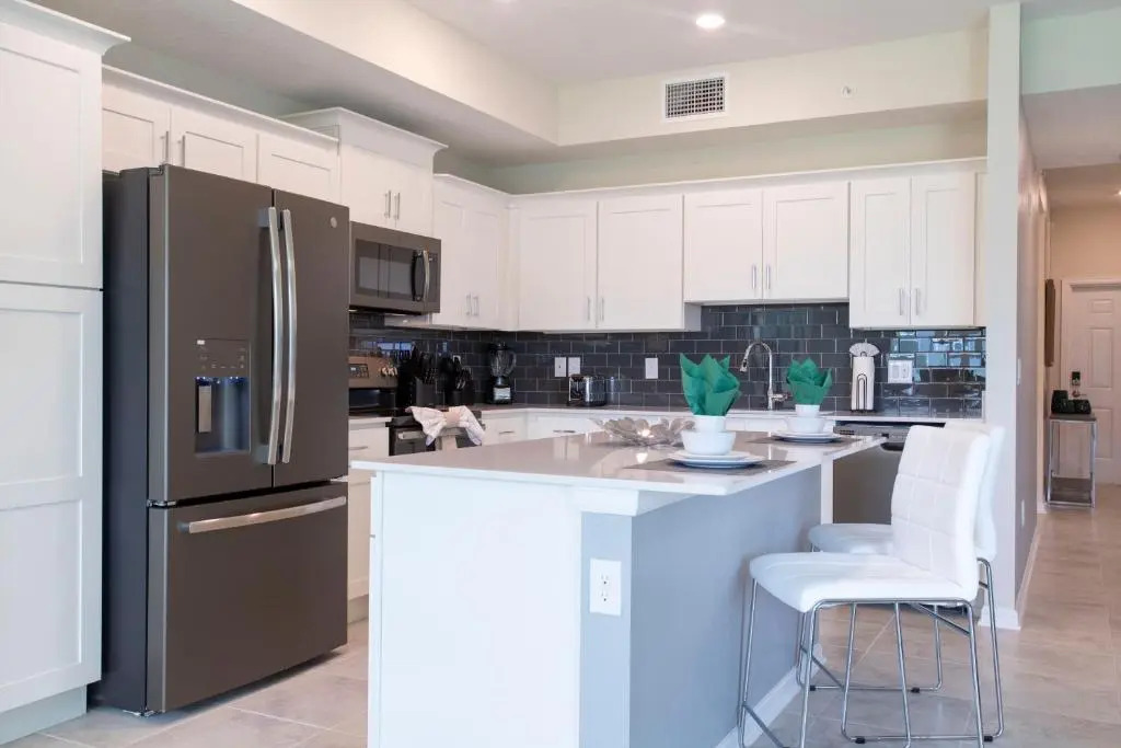 Stunning 2 Bd Close to Disney @ Storey Lake 203