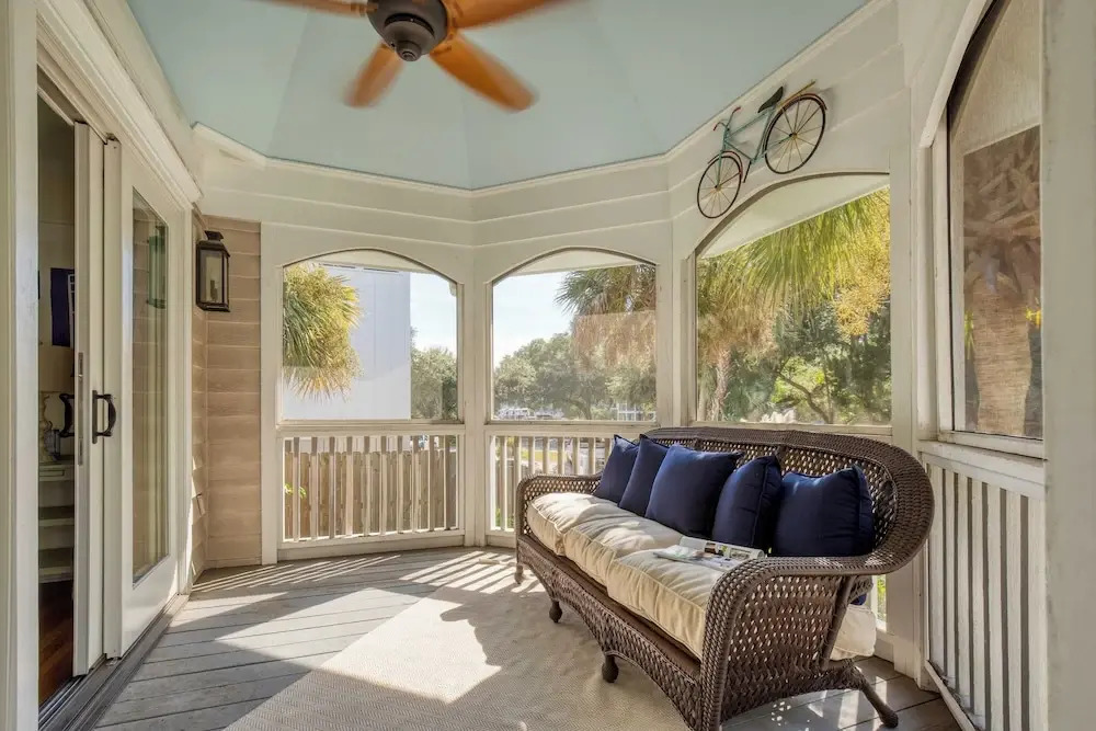 Palmetto by Avantstay Gorgeous Character Home w/ Pool, Sun Room & Pool Table!