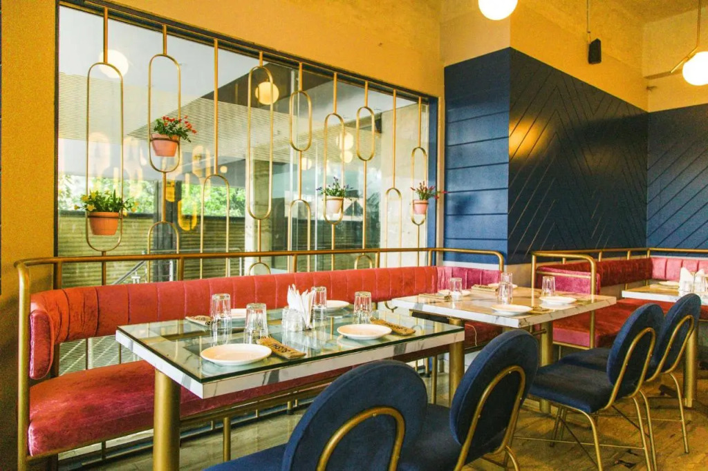 Fabhotel Sahar Garden