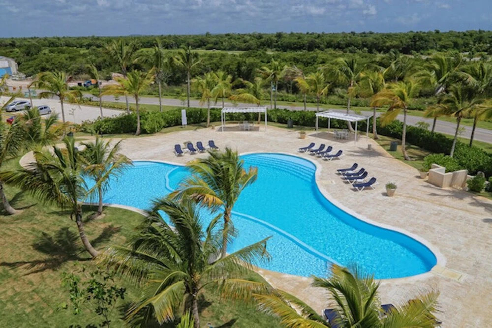 Spacious 3 BDR Fully-equipped Condo With Pool and Golf View
