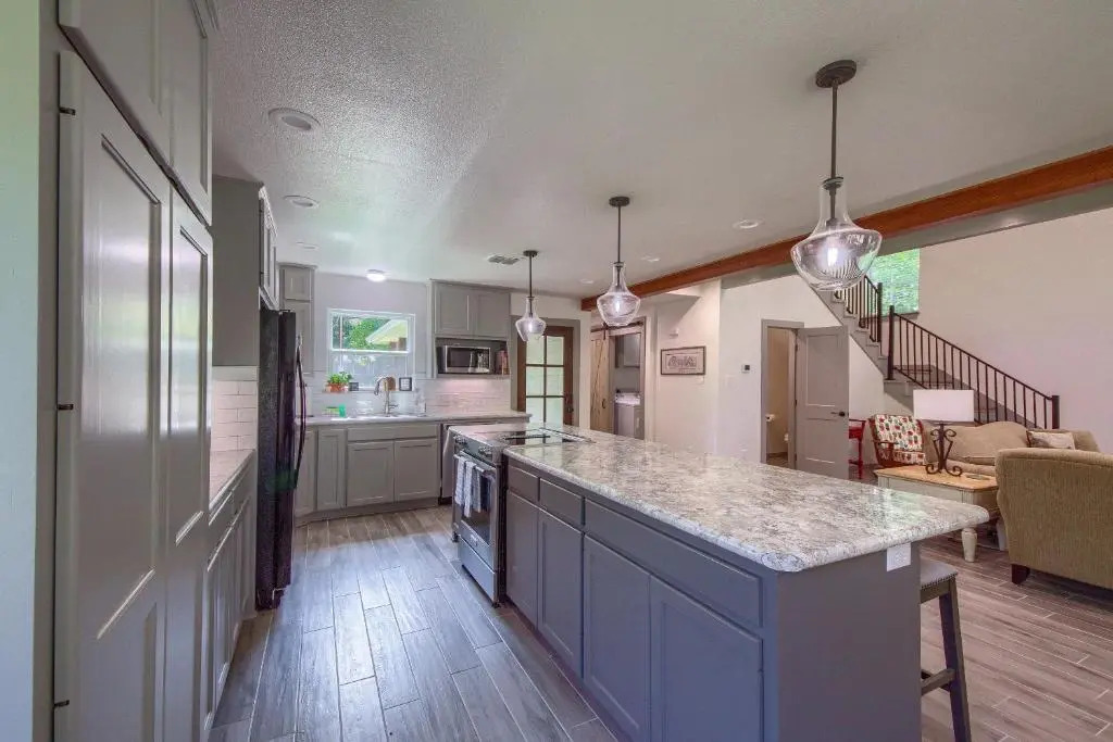 Down River Haus Ld 727 Home